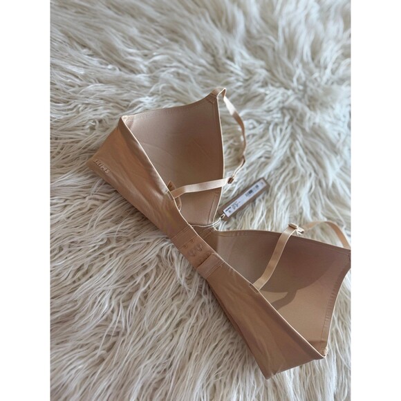 Skims Wireless Form T-shirt Bra Sand Size 36B - Picture 5 of 7